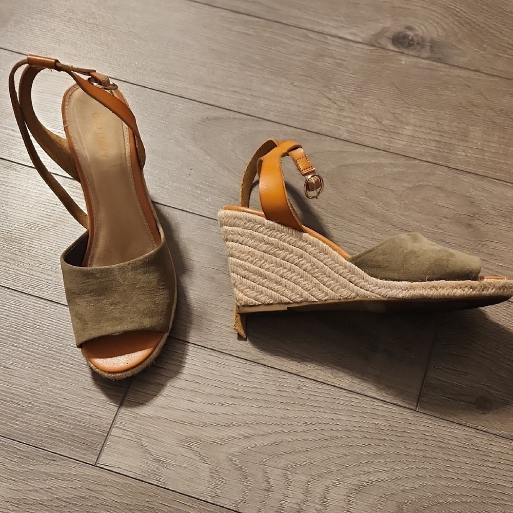 Old Navy Green Espadrille Wedges with Suede Finish